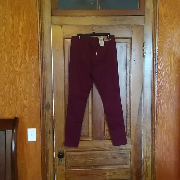 Women Jeans - Picture 7 of 8